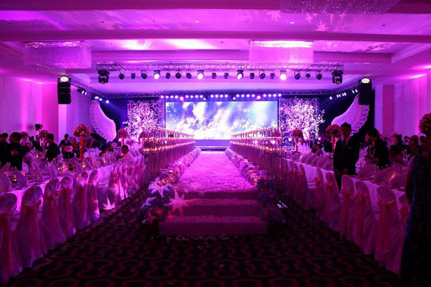 Màn hình LED nhà hàng tiệc cưới